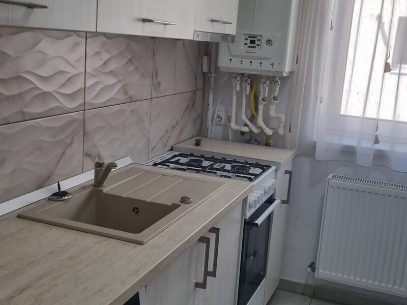 Titan, Parcul Teilor, Str. Drumul Gura Siriului,