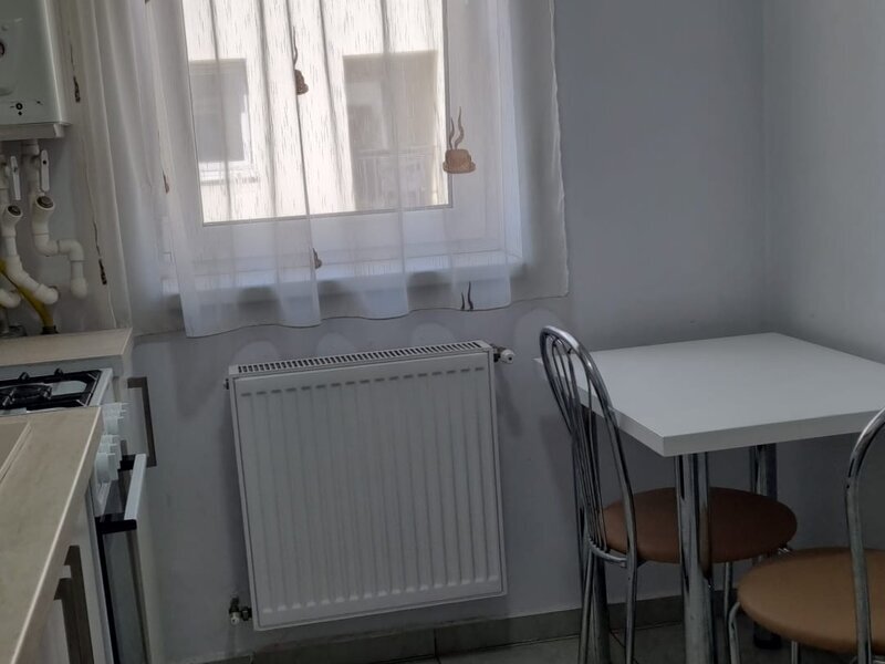 Titan, Parcul Teilor, Str. Drumul Gura Siriului,