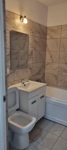 Titan, Parcul Teilor, Str. Drumul Gura Siriului,